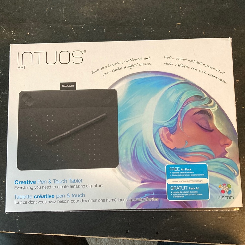 Intuos pen and touch tablet for digital art